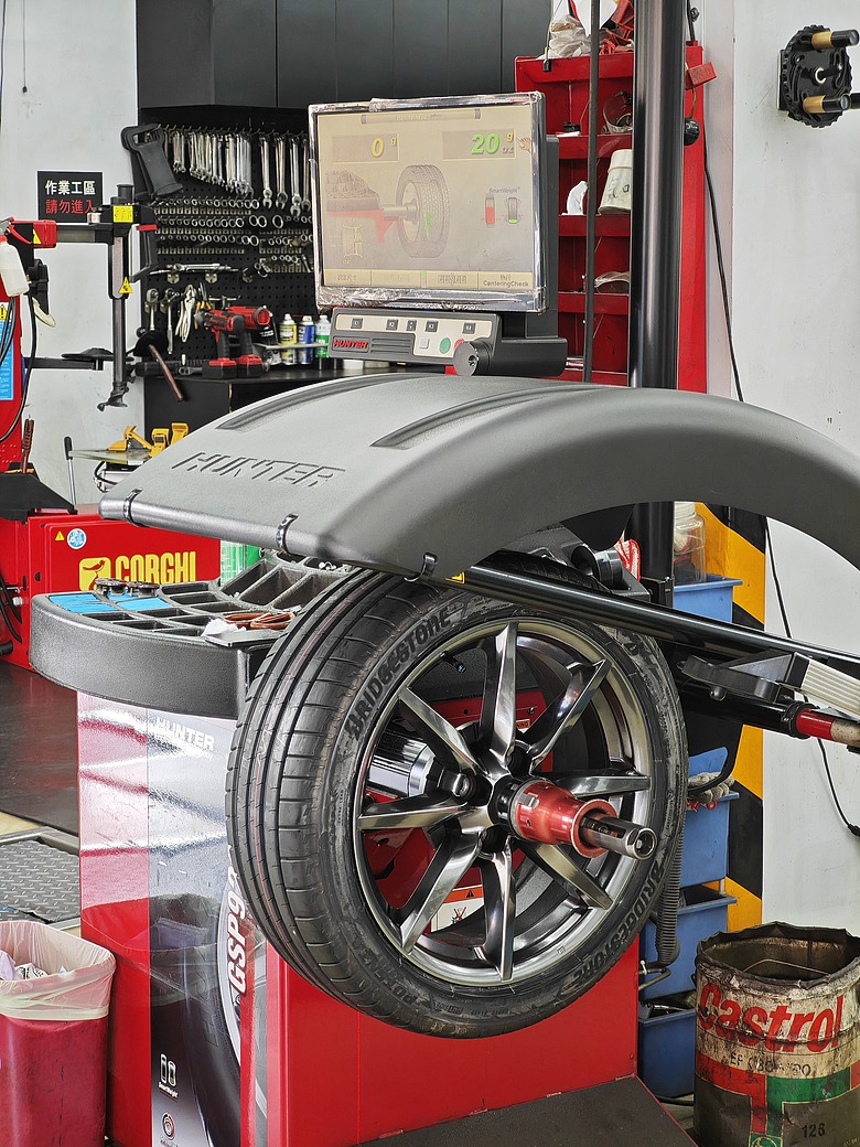 [換胎分享] MX-5 Bridgestone Potenza Sport