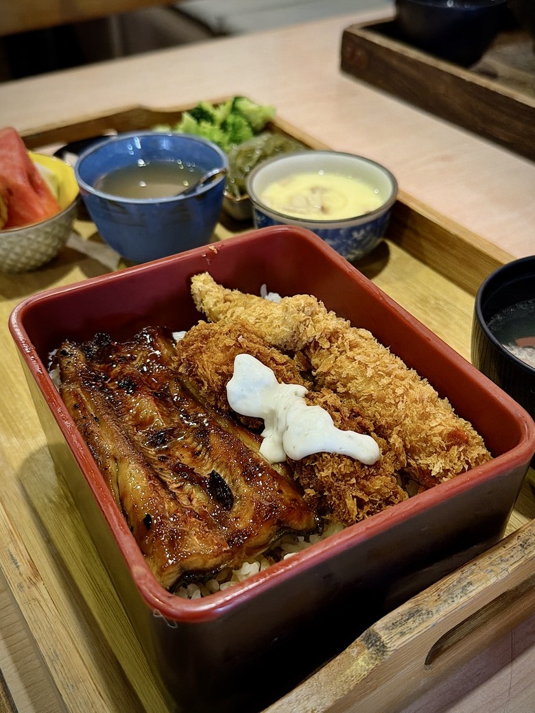 台南國華街美食:傳承日本橫濱30年的活鰻現烤,還有鰻骨湯、越光米無限續!