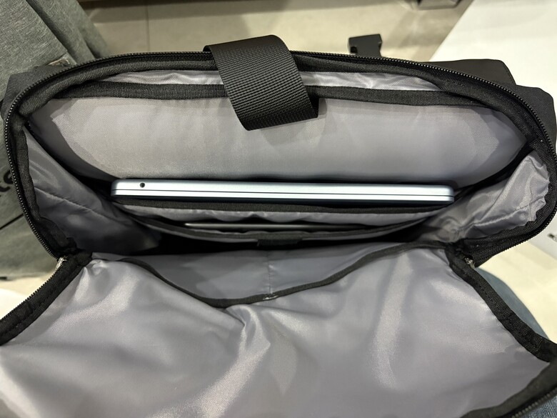 通勤筆電包｜tomtoc Slash-T64 Flip Laptop Backpack (同場加映｜金門小菜刀）