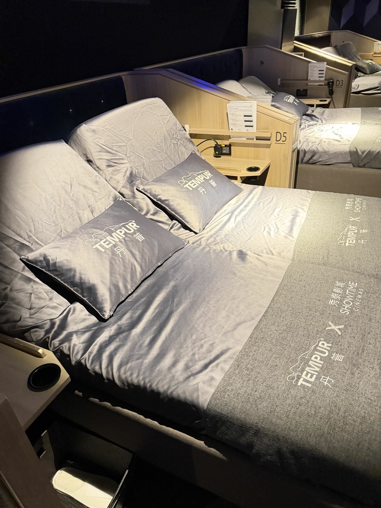 不是來看電影，是來躺兩小時人生｜秀泰丹普廳初體驗開箱