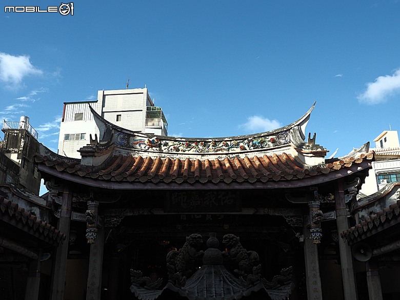 彰化 彰邑聖王廟(威惠宮)、大西門福德祠、彰邑關帝廟、彰邑慶安宮、懷忠祠、曇花佛堂、梨春園曲館 — 彰化市區古蹟探訪之一
