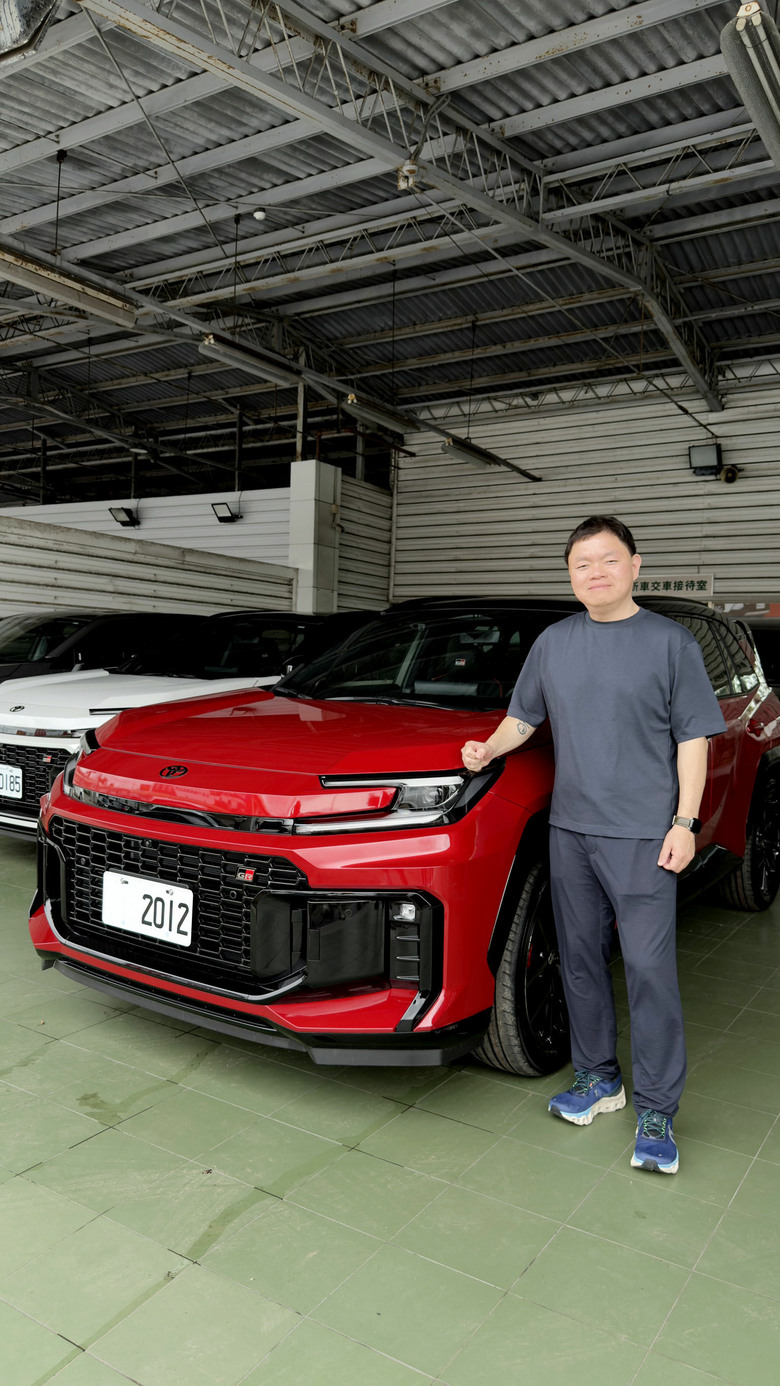 稀有的RAV4紅色交車