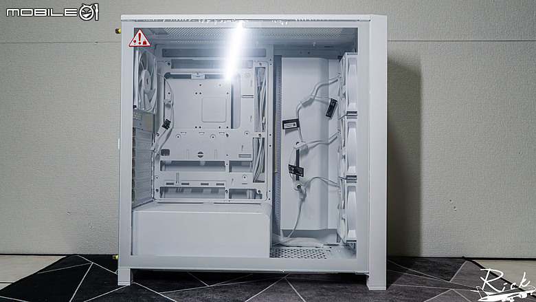 點我看大圖 【開箱】木紋靜謐氣息 | CORSAIR FRAME 4000D WOOD RS WHITE