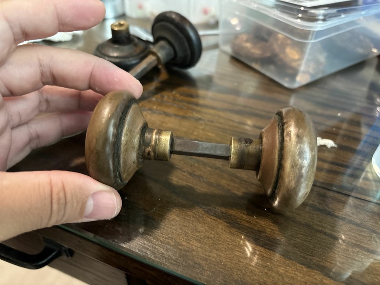 昭和銅製老件整理翻新,各位家裡還有這種五金嗎?