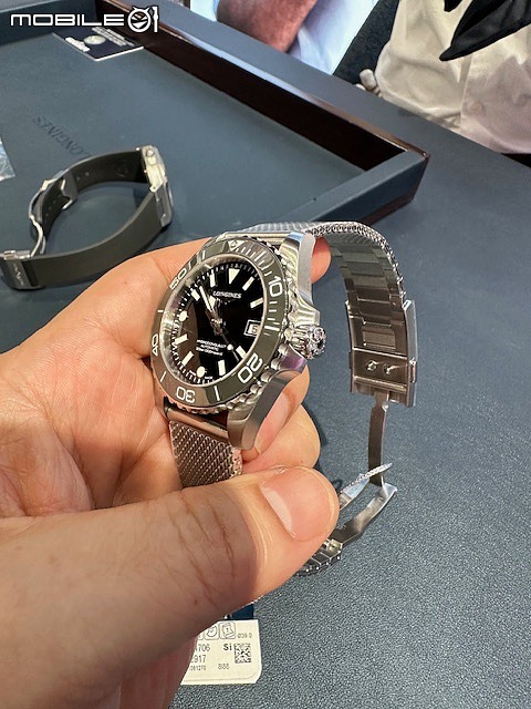 HydroConquest 深海征服者「黑面灰圈＋米蘭帶」39mm