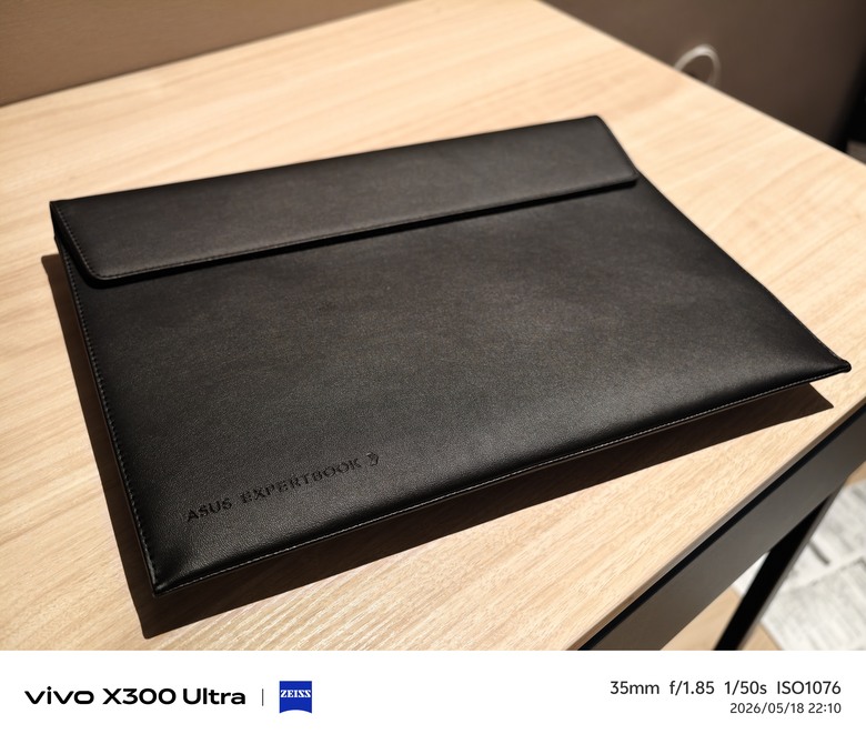 Expertbook Ultra 358H \ 32G \ 1T SSD 開箱