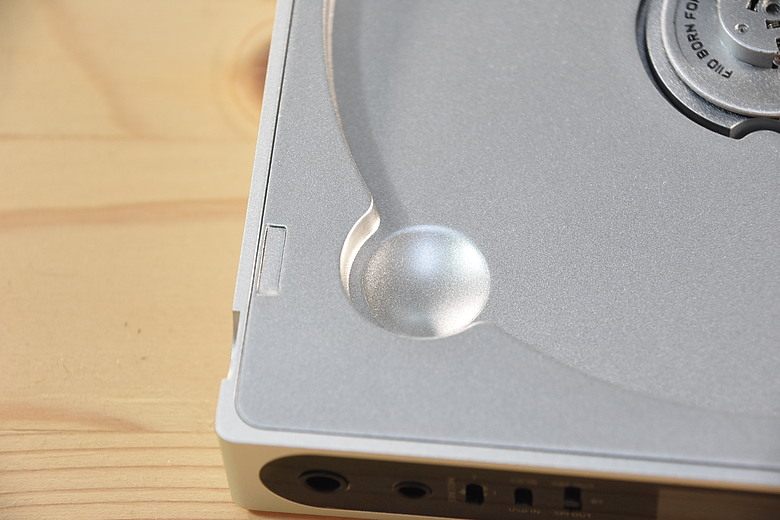 點我看大圖 FIIO DM15 R2R 藍牙 Hi-Fi CD 隨身播放機~是CD播放機,也是自然音色的USB R2R DAC
