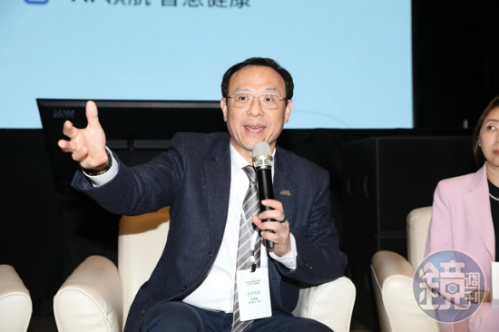 綠官啊！忠心護主反被賴清德打臉，還要吞下去公開道歉繼續阿諛奉承