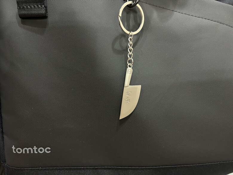 通勤筆電包｜tomtoc Slash-T64 Flip Laptop Backpack (同場加映｜金門小菜刀）