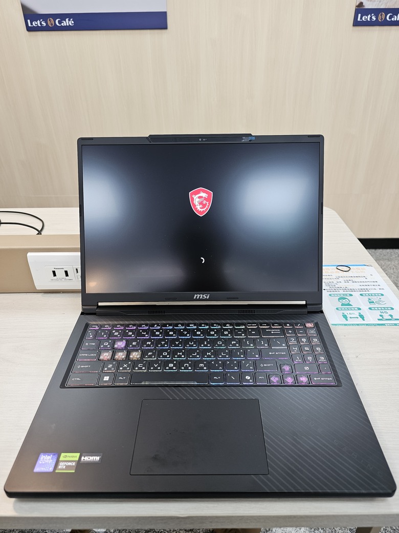 MSI Raider 16 HX B2WH-026TW 新工作伙伴開箱