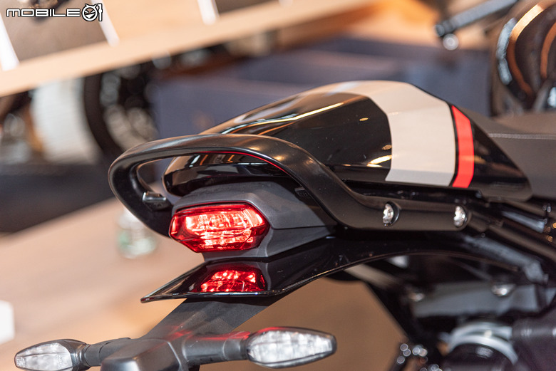 Triumph Thruxton 400 極速登場！21.98萬元坐擁英倫經典！