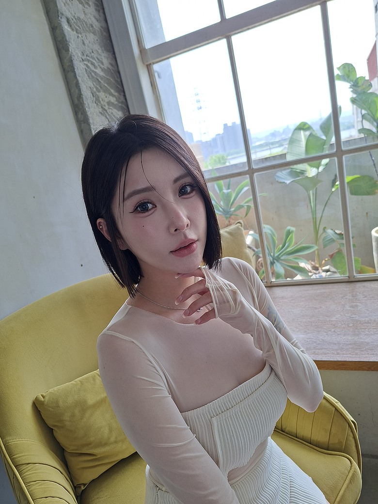 點我看大圖 Samsung Galaxy A57 5G 評測報告|6.9mm 極致纖薄、AI 軟實力與 IP68 防護的全面躍進!