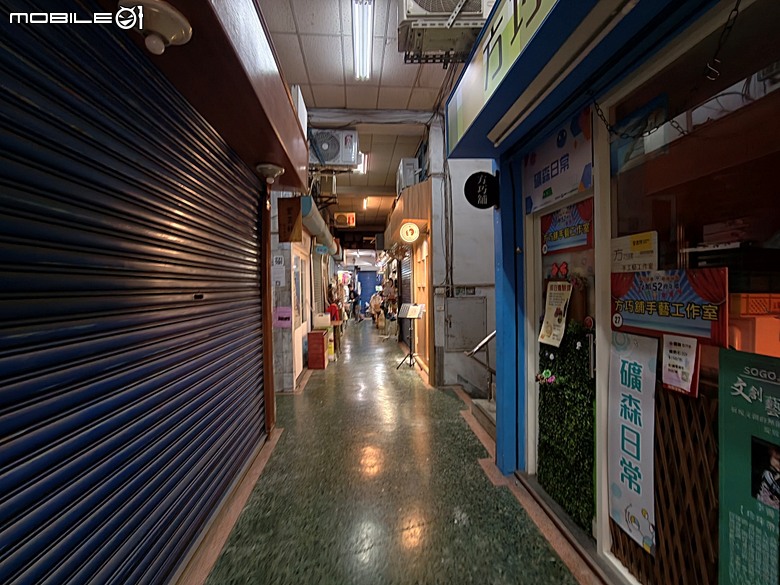 駁二藝術特區(蓬萊倉庫、大勇倉庫、大義倉庫)、大港橋、哈瑪星台灣鐵道館、典藏駁二餐廳 ARTCO、李家圓仔湯 — 冬日高雄港濱散策 駁二篇