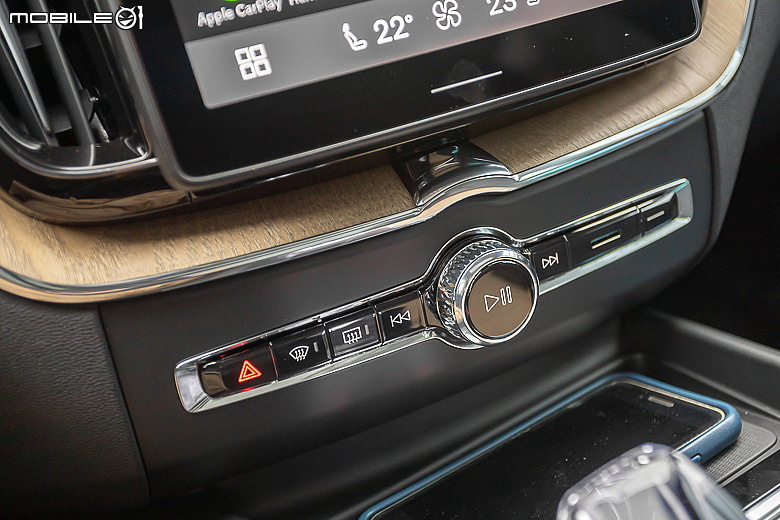 Volvo 小改款 XC60 B5 試駕｜保留核心優勢，高級感再強化！