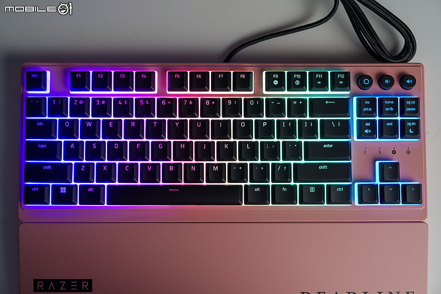 BLACKPINK X Razer 系列聯名電競裝備開箱｜粉墨力量打造實用至上雙重信仰