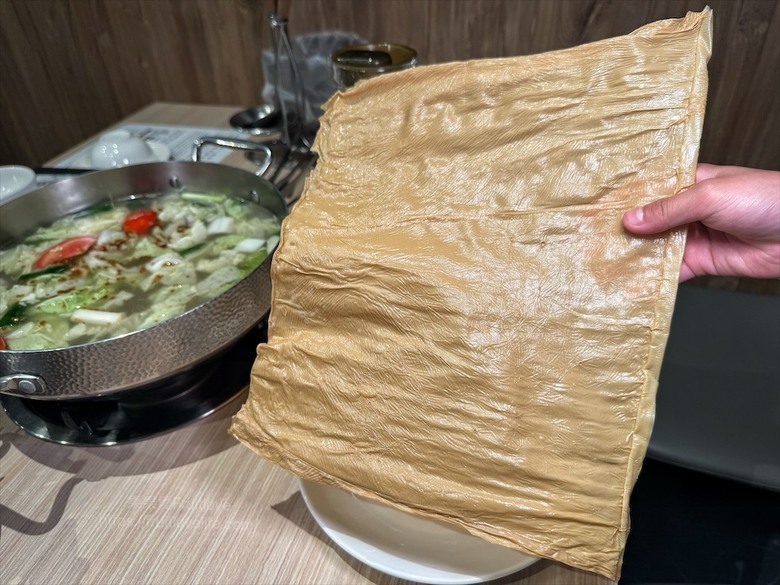 點我看大圖 四代傳承古早味!手炒沙茶爐清甜不膩,越煮越香,台中聚餐推薦