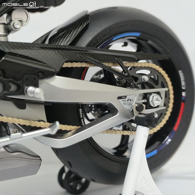 點我看大圖 🔧【模型新手也能輕鬆組 Part5】🏍️ 1/9 MENG MT-009S 1/9 BMW M1000RR 悅色版