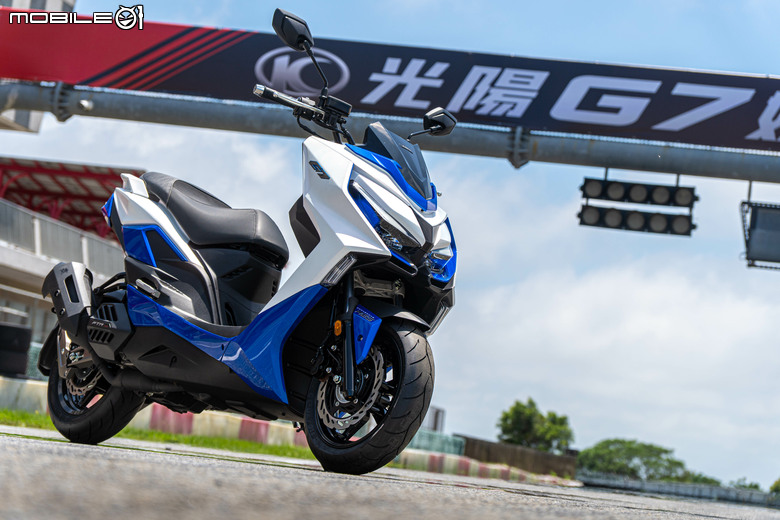 KYMCO G7 賽道試駕｜電推、減重轉生大進化！