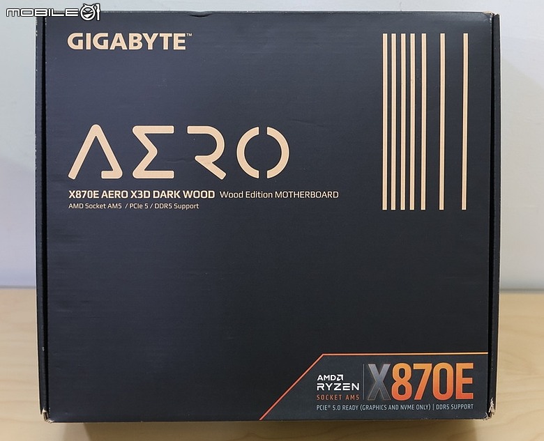 黑色木紋美學，技嘉 X870E AERO X3D DARK WOOD