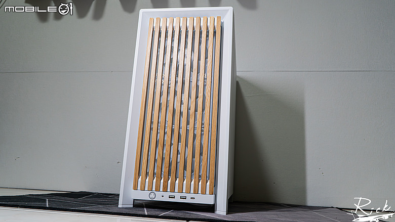 點我看大圖 【開箱】木紋靜謐氣息 | CORSAIR FRAME 4000D WOOD RS WHITE