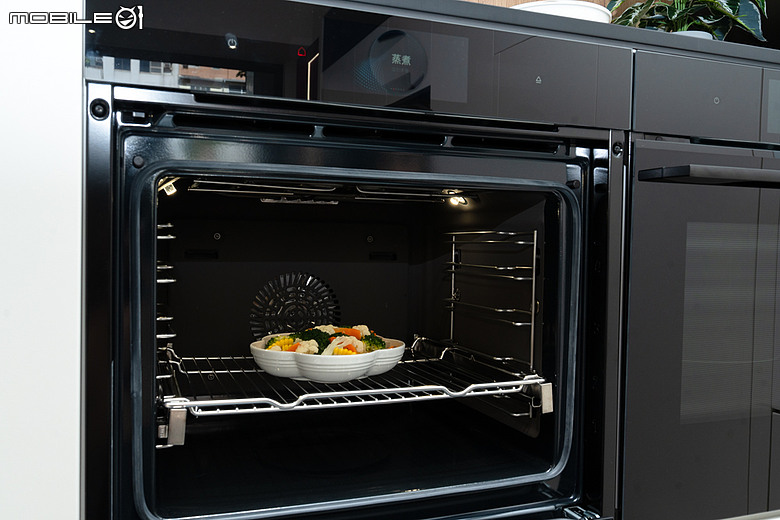 點我看大圖 Bosch 2026 旗艦廚電新品登場,蒸烤、感應爐、酒櫃一次到位