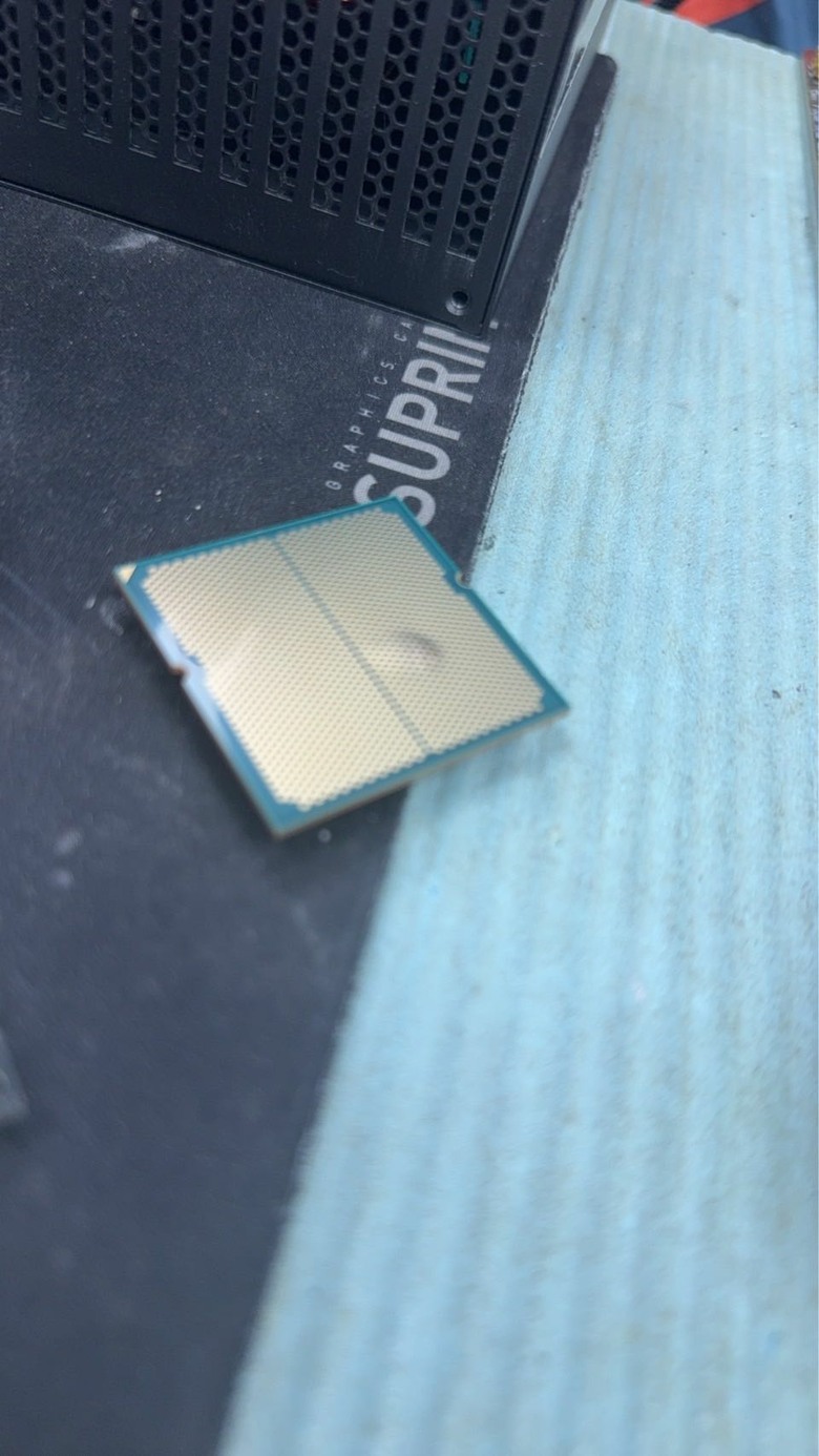 待機一聲『啪』後，主機板送修、CPU不保、記憶體異常