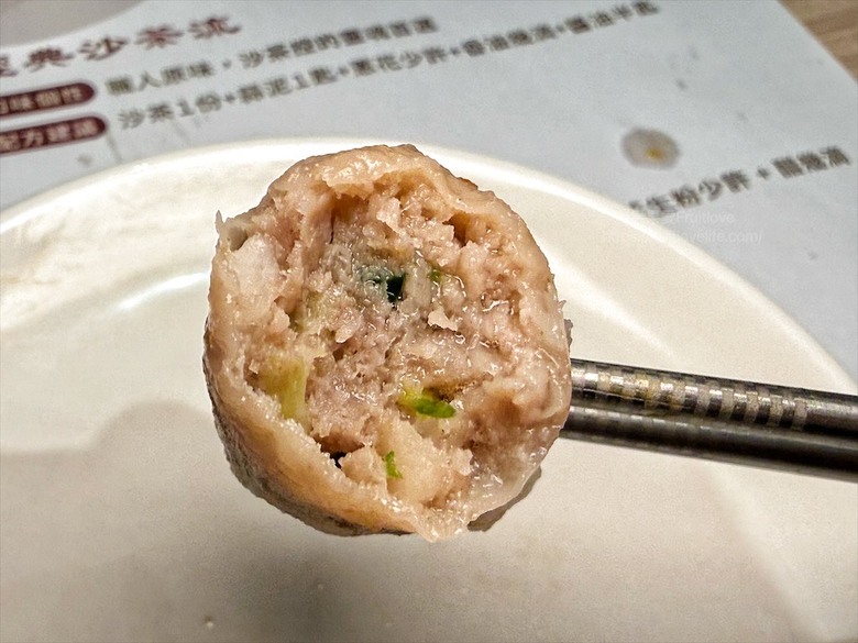 點我看大圖 四代傳承古早味!手炒沙茶爐清甜不膩,越煮越香,台中聚餐推薦