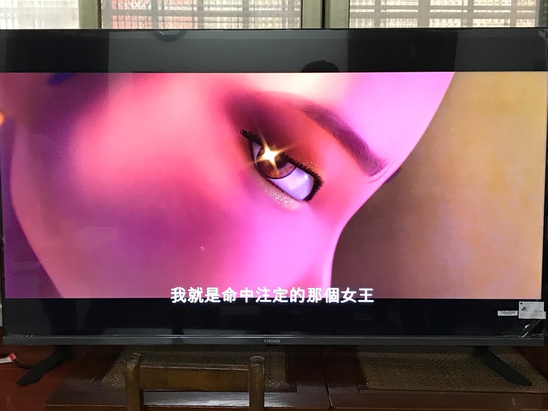 點我看大圖 奇美 TL-50G300 使用評價:暗色系畫面看不清楚、彩色畫面跟聲音還可以、app執行的速度不快也不適合裝多、較適合輕度串流影音使用者的智慧電視