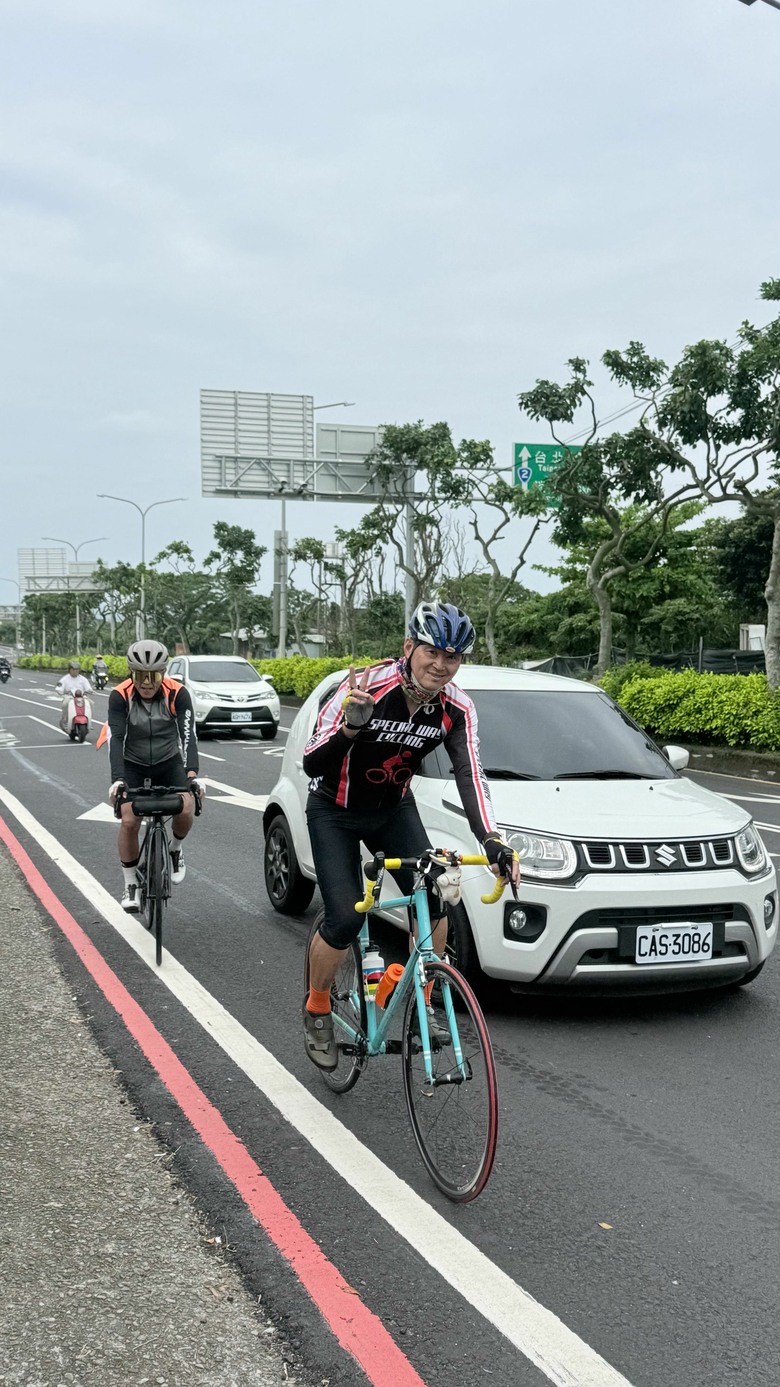 跟著SCC車隊賴神順騎如來神掌，KHS vitamin E輕旅行