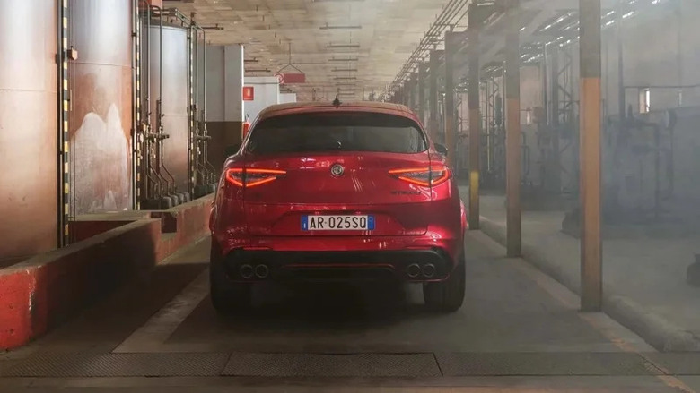 Alfa Romeo 轉向油電並行 坦言全球市場尚未準備好全面接納EV
