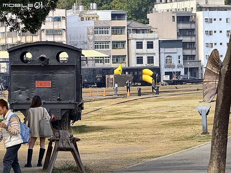 駁二藝術特區(蓬萊倉庫、大勇倉庫、大義倉庫)、大港橋、哈瑪星台灣鐵道館、典藏駁二餐廳 ARTCO、李家圓仔湯 — 冬日高雄港濱散策 駁二篇