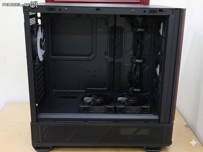 木紋裝飾風量強化 Antec P30 ARGB
