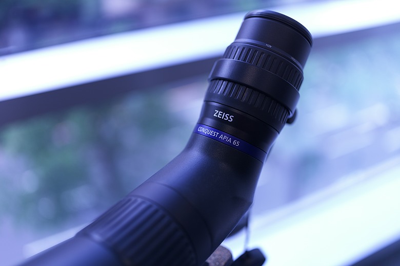 帶上山也不嫌重：蔡司 ZEISS Apia 65 輕便單筒望遠鏡重點介紹
