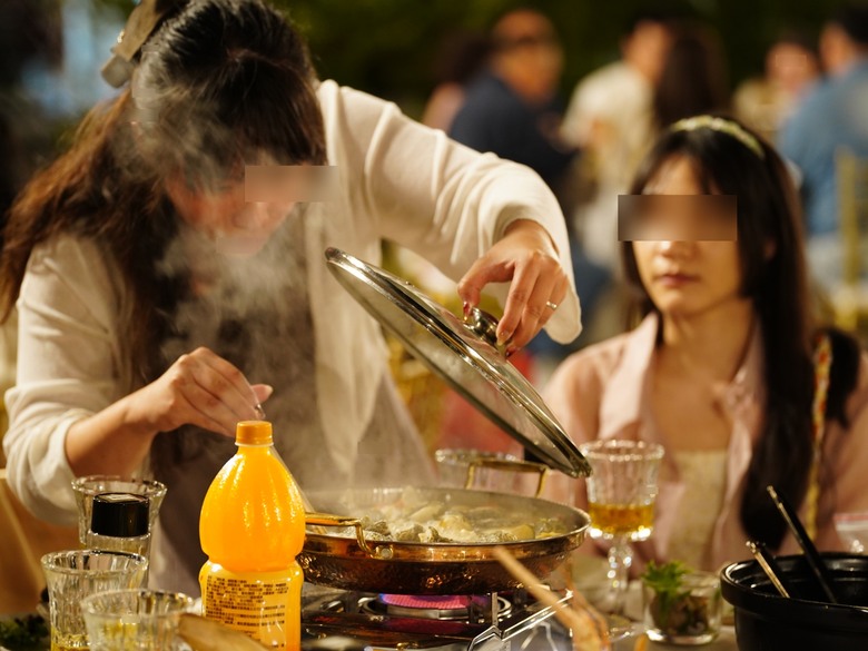 [分享] 辦桌竟然能美成這樣！在嘉義露營區參加了一場刷新認知的法式辦桌，龍蝦壽司竟然裝在禮盒裡