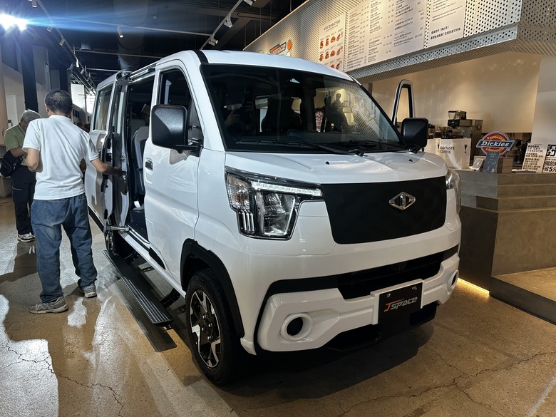 J SPACE推出Cossi新車型