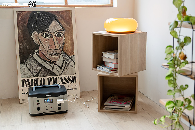 PHILIPS 1+n 儲能行動電源開箱實測｜1200W 大功率輸出，露營、外拍、居家備電都能彈性擴充