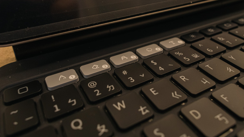 全域觸控板上下左右都很好按｜eiP HyperKeys 智定義 iPad鍵盤