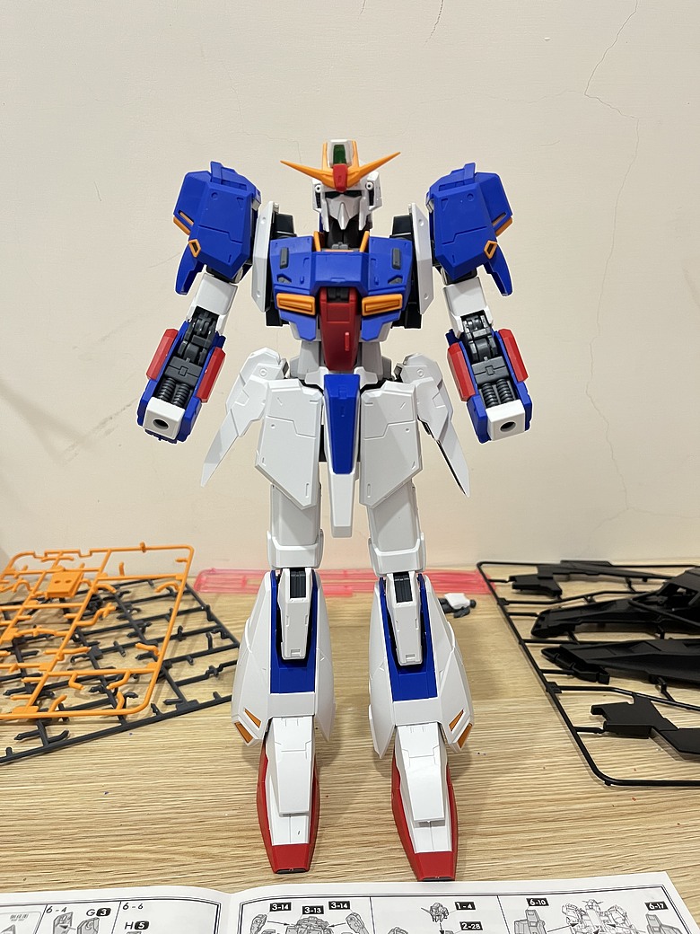 點我看大圖 【陸模開箱】爆閃1/72 ZETA Z鋼彈|超大尺寸超便宜售價,組裝後真實心得