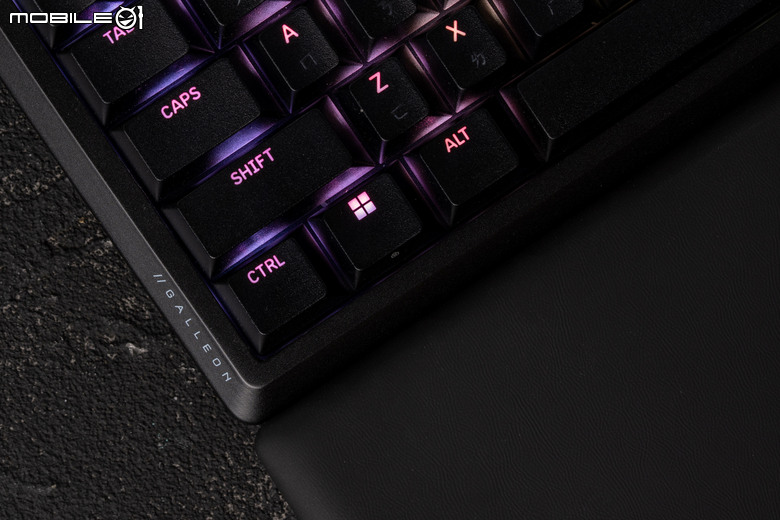 CORSAIR GALLEON 100 SD 鍵盤開箱體驗 整合 Stream Deck 設計提供寬廣自訂功能的強大創作工具