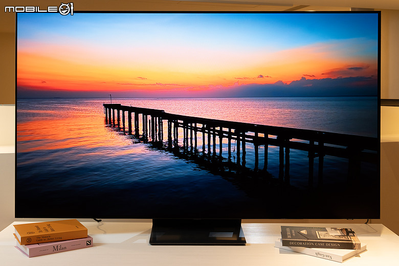 電視一台真的夠嗎?Samsung Micro RGB R85H 與 OLED S90H 智慧顯示器實測體驗|客廳共享、書房沉浸的電視新分工