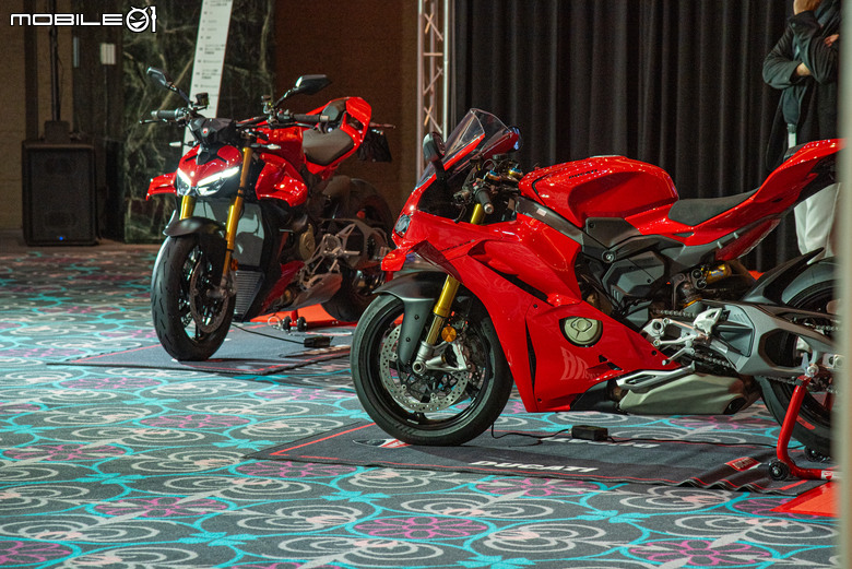 點我看大圖 DUCATI Panigale V4 S、Streetfighter V4 S國內正式發表!最新最強賽道科技開價196.8萬、158.8萬起!同場加映三色版、Lamborghini聯名版