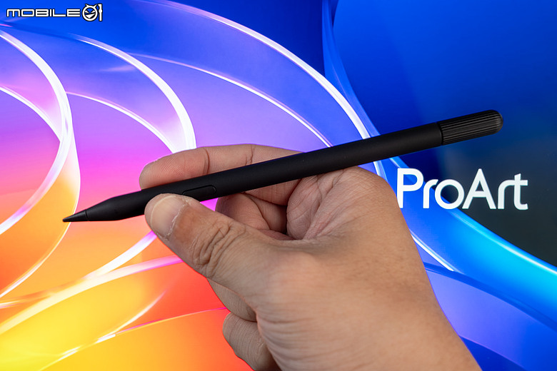 ASUS ProArt PZ14 (HT7407) 體驗｜尺寸更大、效能翻倍的隨身 AI 工作站！