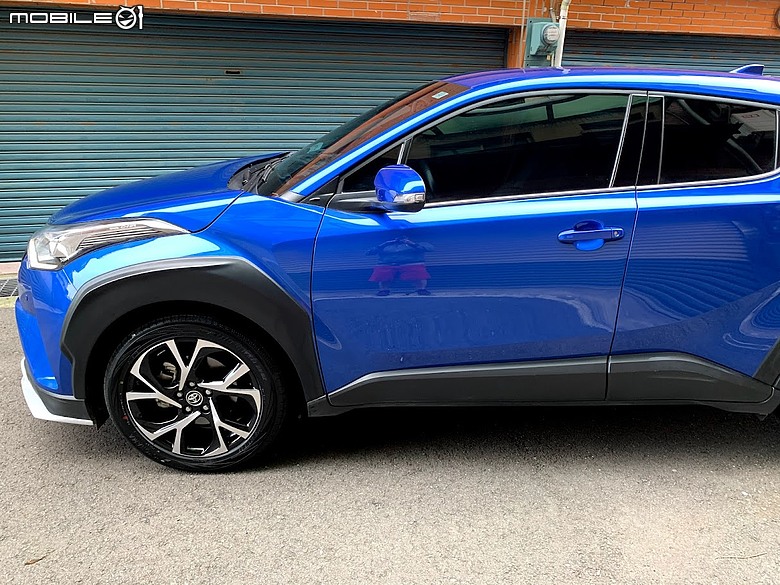 再見了，我的小藍：一部 Toyota C-HR 與我們家的九年時光