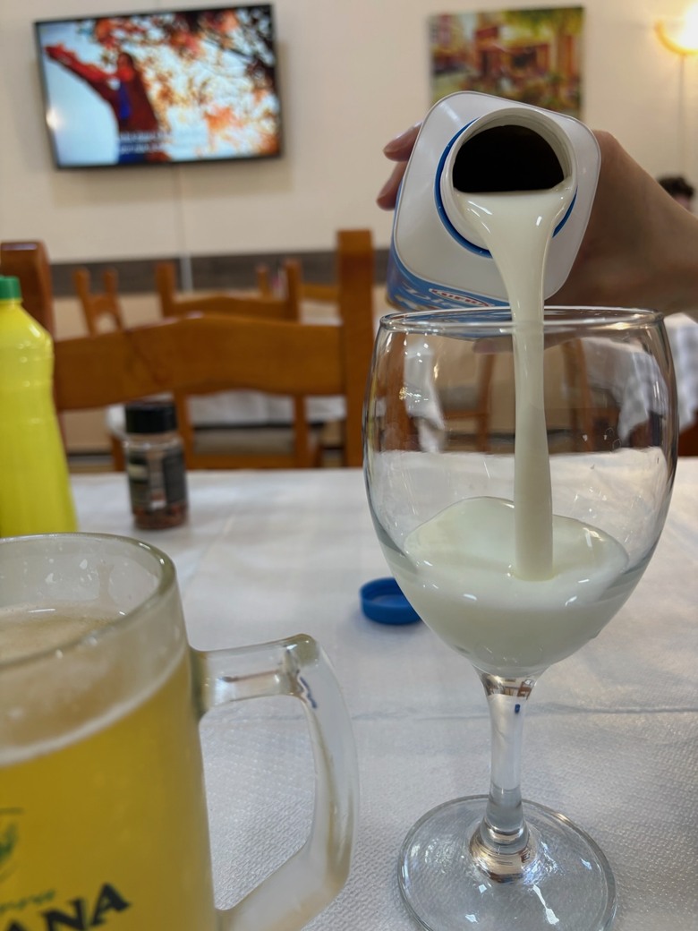 阿爾巴尼亞🇦🇱第一天 - 首都地拉那美食現代建築之旅