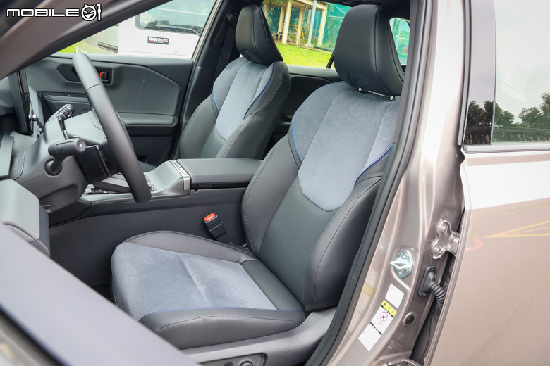 Toyota RAV4 PHEV 試駕｜可純電每日通勤、還具備6秒內加速破百的實力！