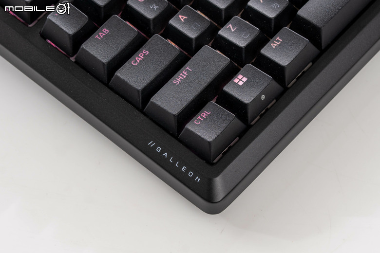 CORSAIR GALLEON 100 SD 鍵盤開箱體驗 整合 Stream Deck 設計提供寬廣自訂功能的強大創作工具
