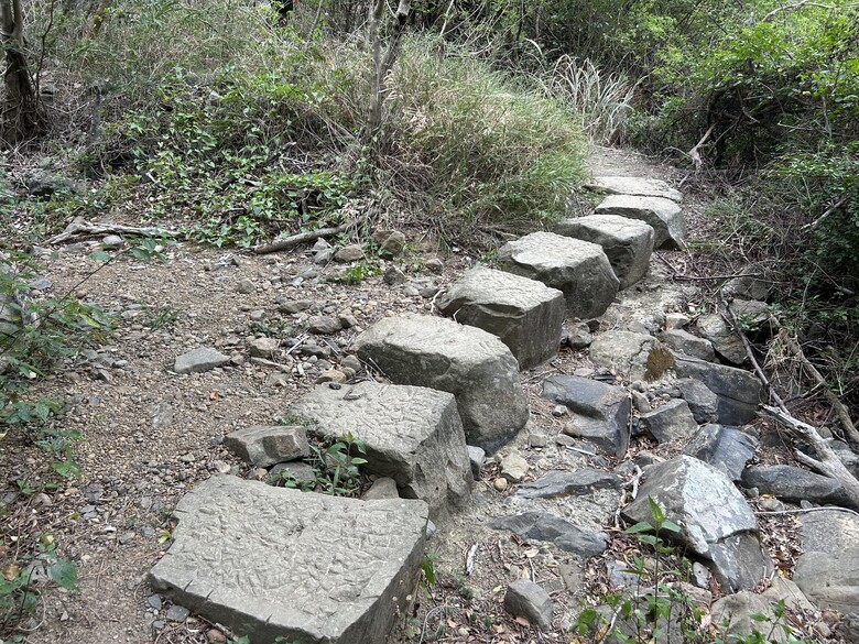 瑯 嶠 首 岳 - 里 龍 山 (小百岳編號80)