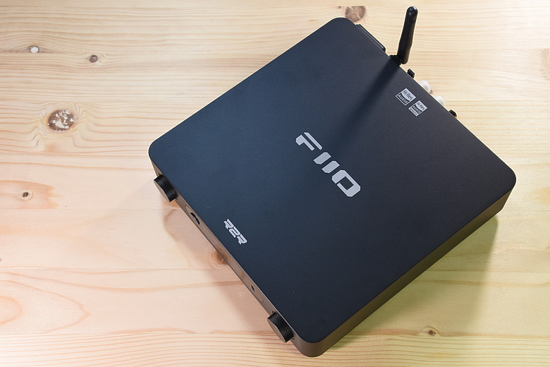 點我看大圖 FIIO BR15 R2R Hi-Fi 藍牙音訊接收器 ~ 讓你的音響無界限