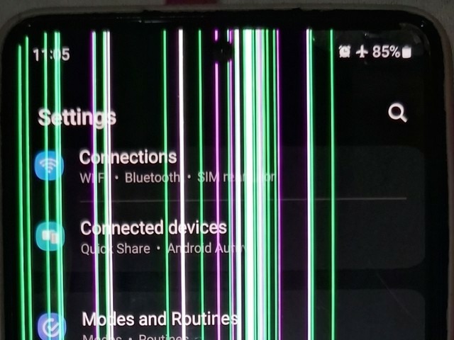 三星 One UI 8.5 升級引發災情 ,多款 Galaxy S23 遭綠線、粉紅線攻陷