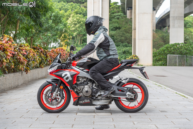 點我看大圖 Aprilia Tuono 660 試駕報告|手握燥熱戰鬥純血,電控帶來千變萬化!